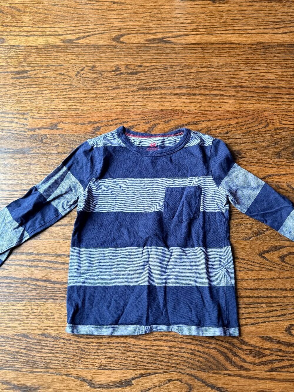 🍭6/$30 H&M boy’s blue striped long sleeve shirt - 4-6 years